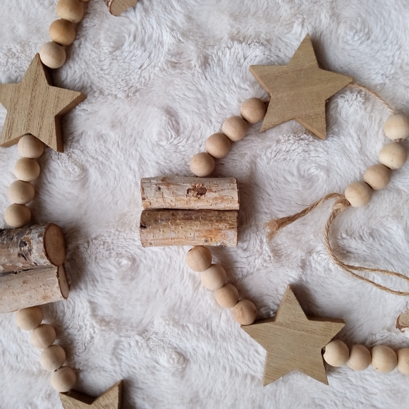 Garland Natural Wood Beads Star Decor - Picture 8 of 8
